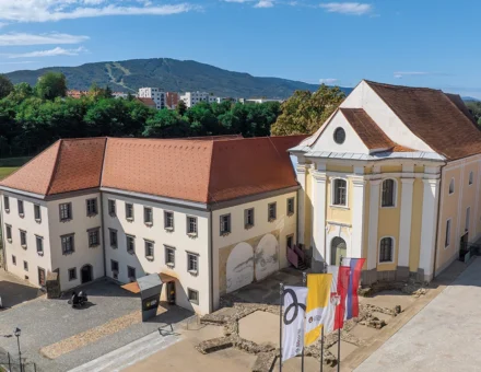 Kulturna četrt Minoriti s Sodnim stolpom