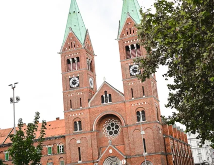 Frančiškanska cerkev (Bazilika Matere Usmiljenja)