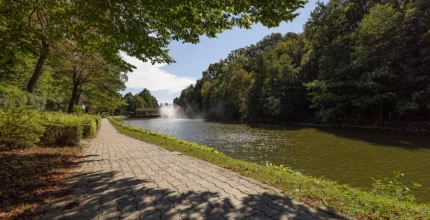 Mestni park Maribor s tremi ribniki