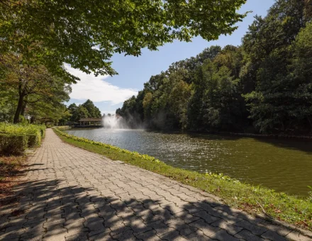 Mestni park Maribor s tremi ribniki